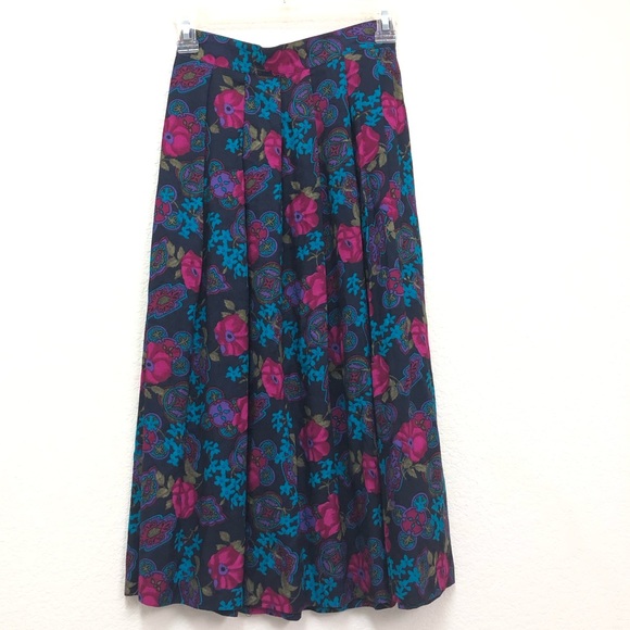 Koret Dresses & Skirts - 🎁 Vintage Koret Petites Floral Pleated Midi Skirt